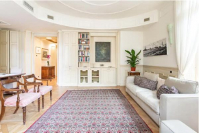 MILAN CITY CENTER Luxury apartment with balcony